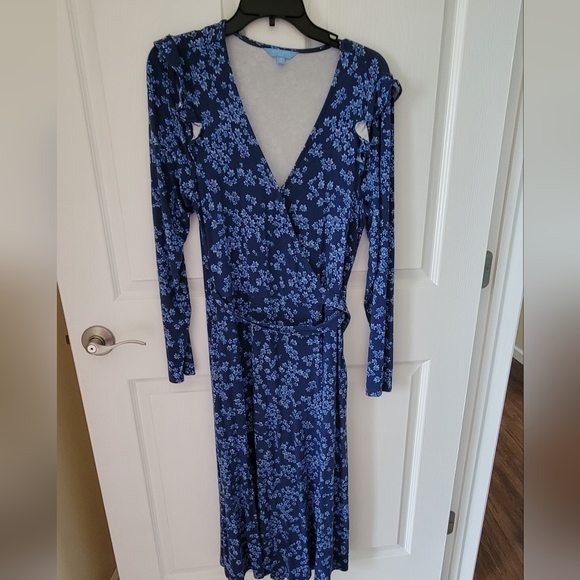 Draper James Dresses & Skirts - Draper James size M blue dress